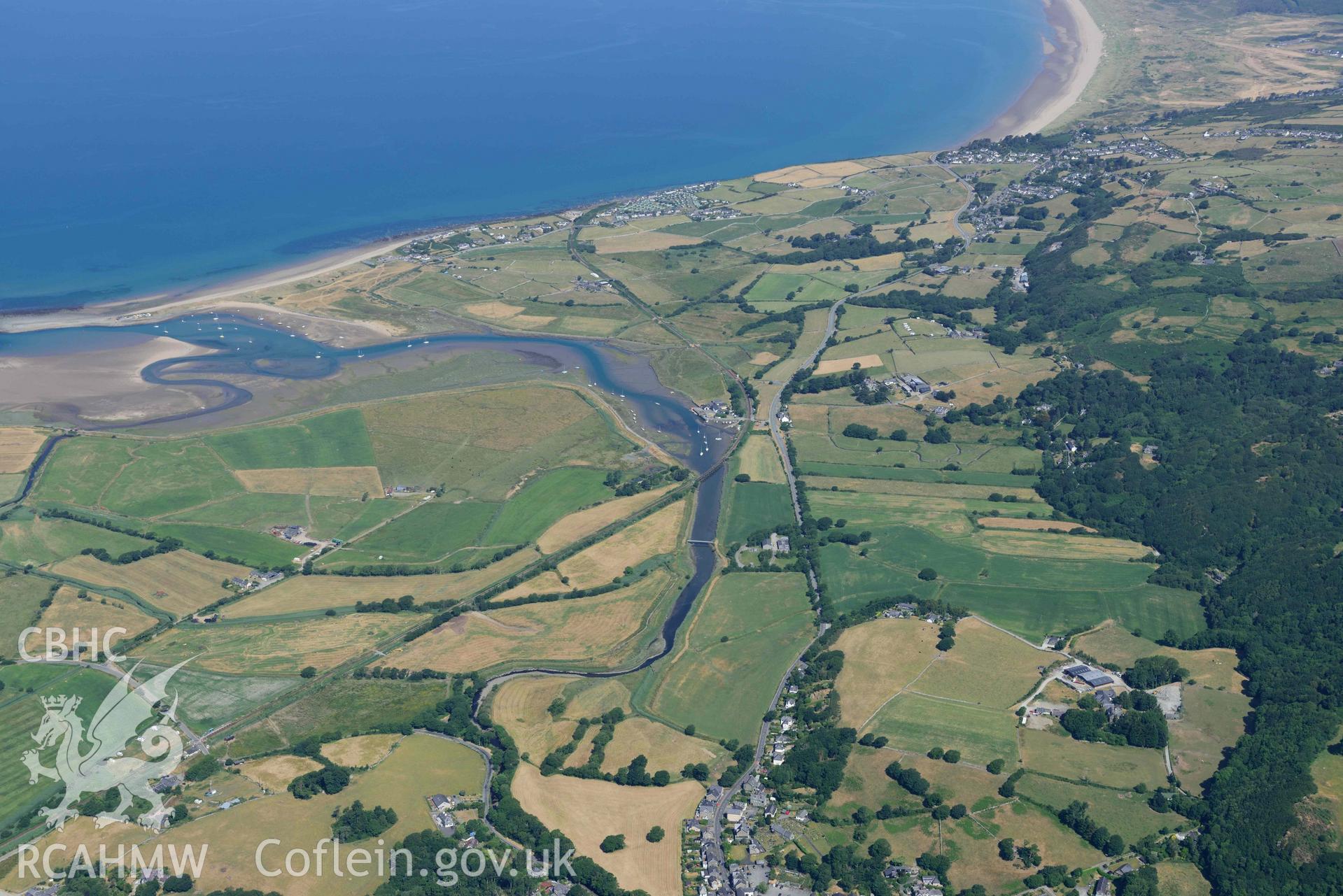 Aerial photograph: Llandanwg, from east. Crown: CHERISH PROJECT 2018. Produced with EU funds through the Ireland Wales Co-operation Programme 2014-2020 (NGR: SH568282)