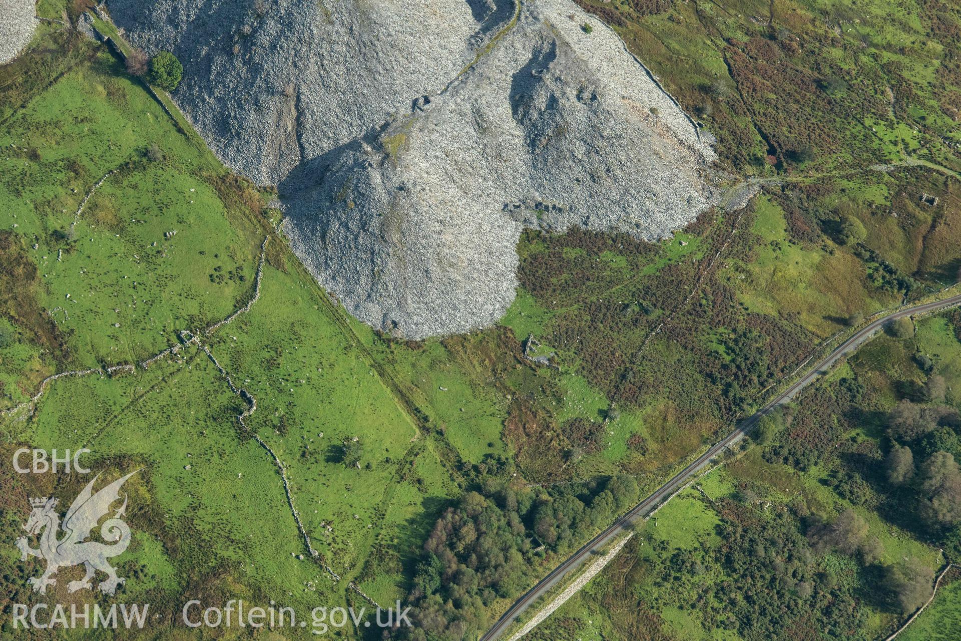 Glanrafon Slate Quarry, detail on west end of tips