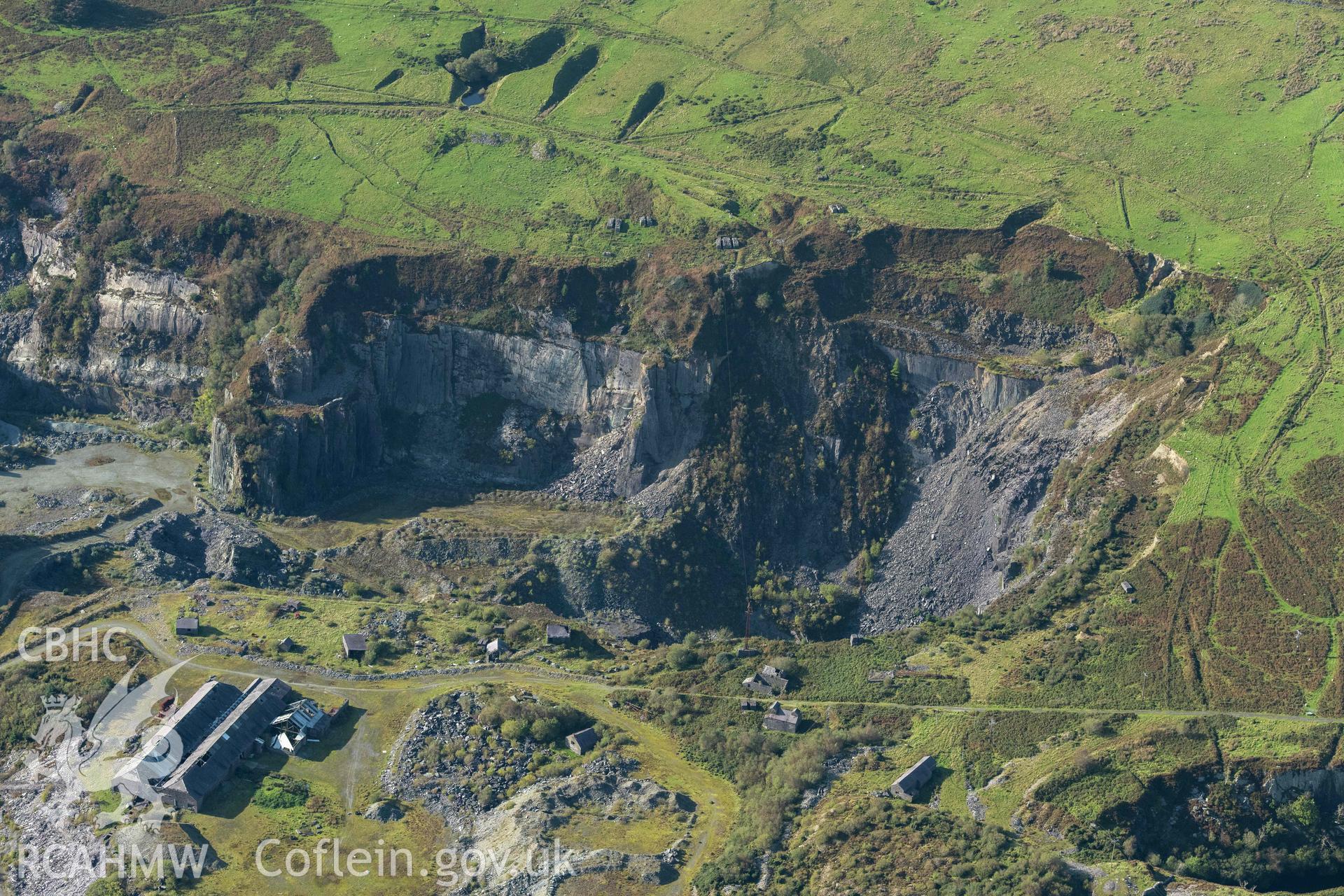 Pen-yr-Orsedd slate quarry, view of blondins