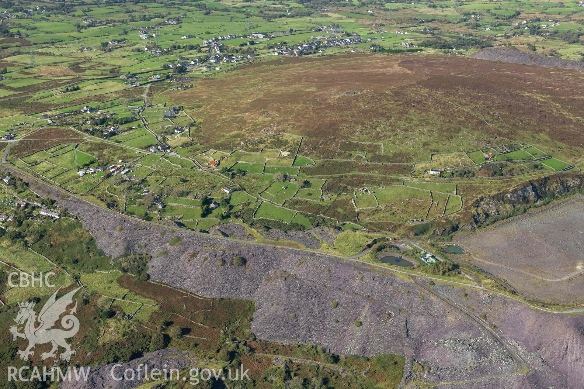 Cilgwyn Slate Quarry tips, view from south-east