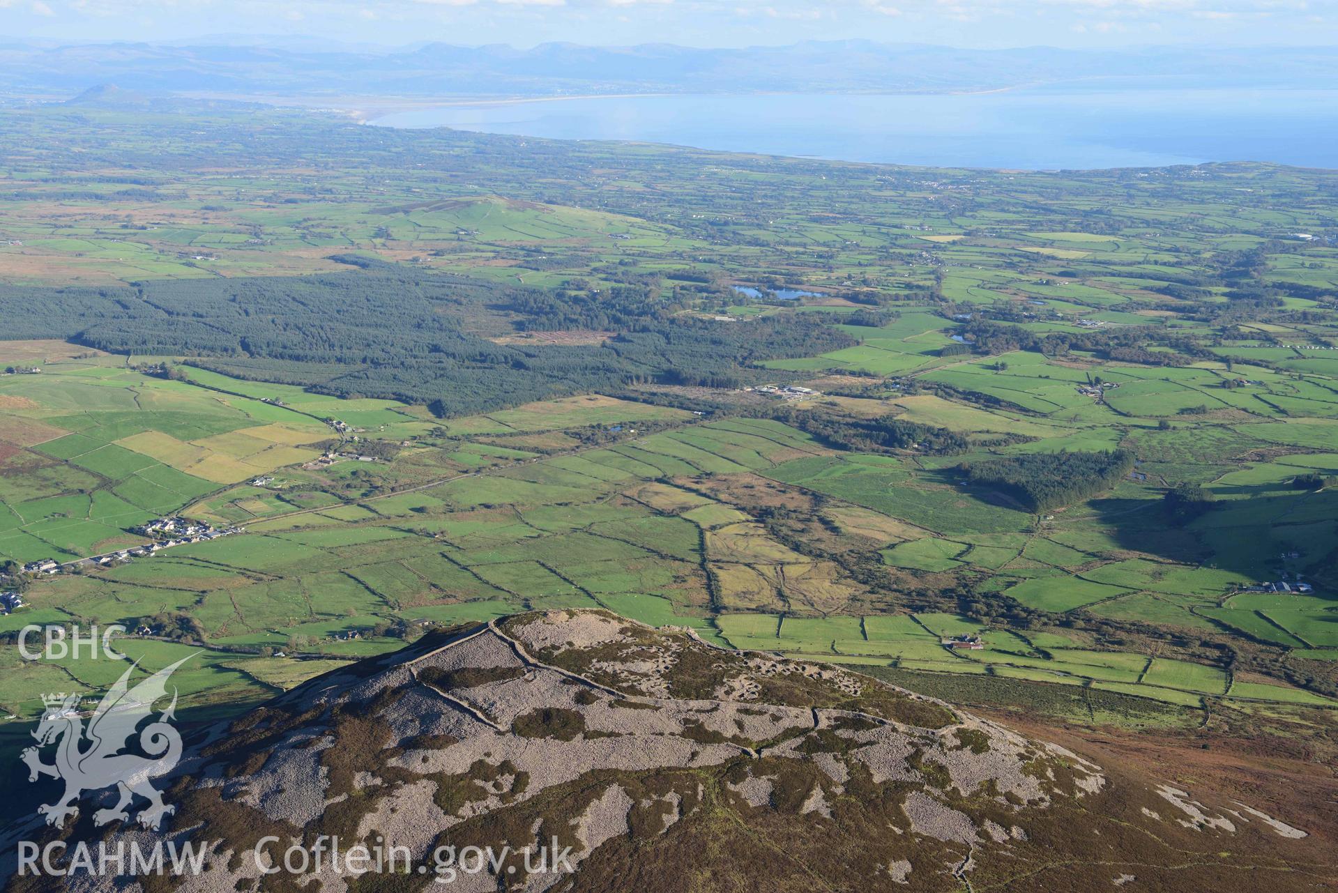 Tre'r Ceiri hillfort, in evening light