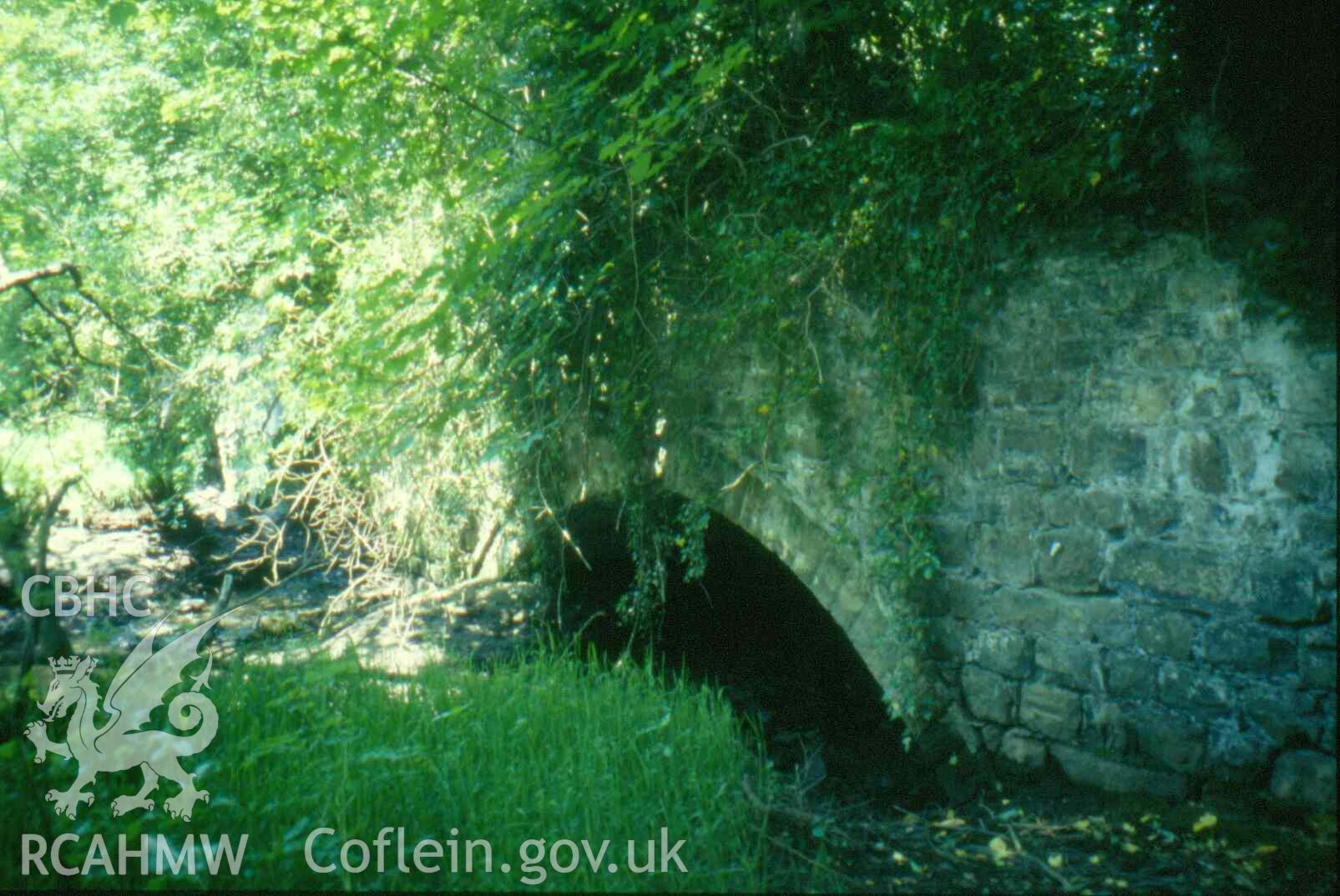 Afon Cegin Viaduct, Llandegai & Penrhyn Railway side view (Slide ID: SRHNPRN401047S47)