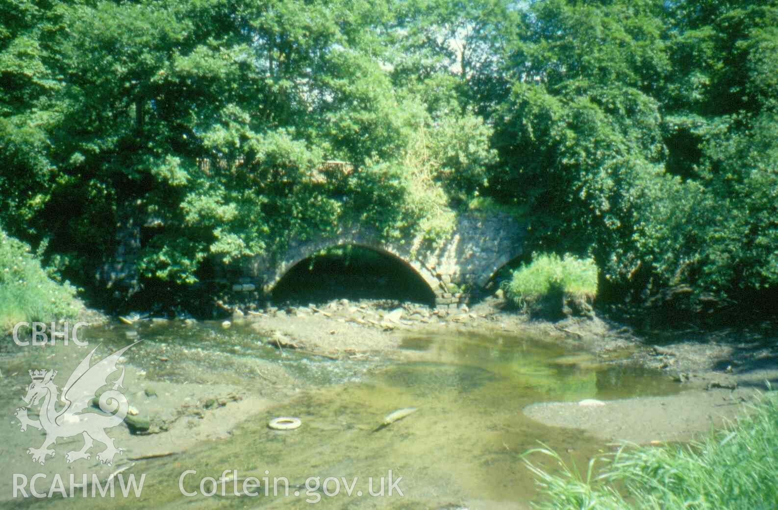 Afon Cegin Viaduct, Llandegai & Penrhyn Railway side view (Slide ID: SRHNPRN401047S50)