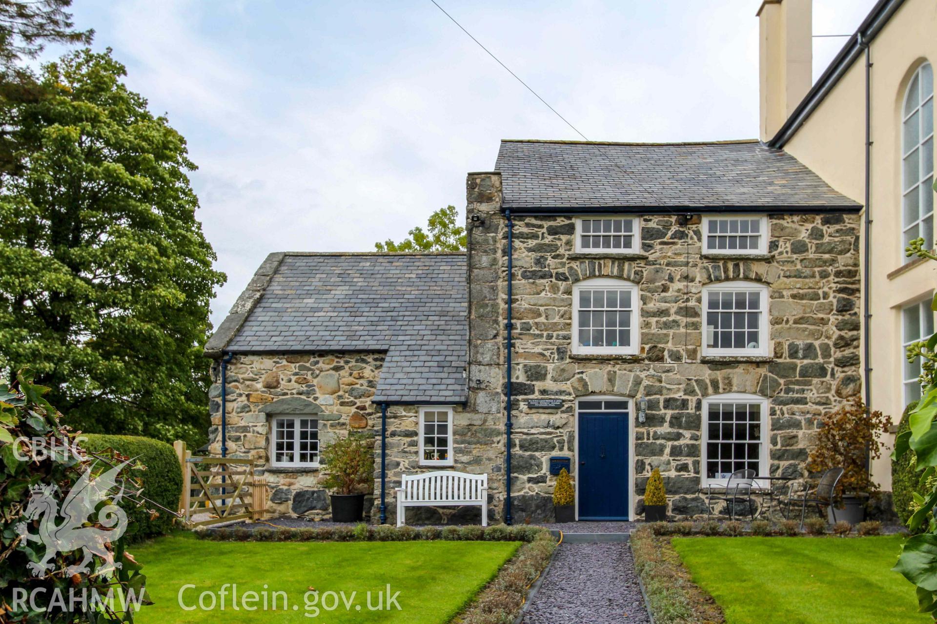 Hen Gapel - View of the chapel house, taken from South-East