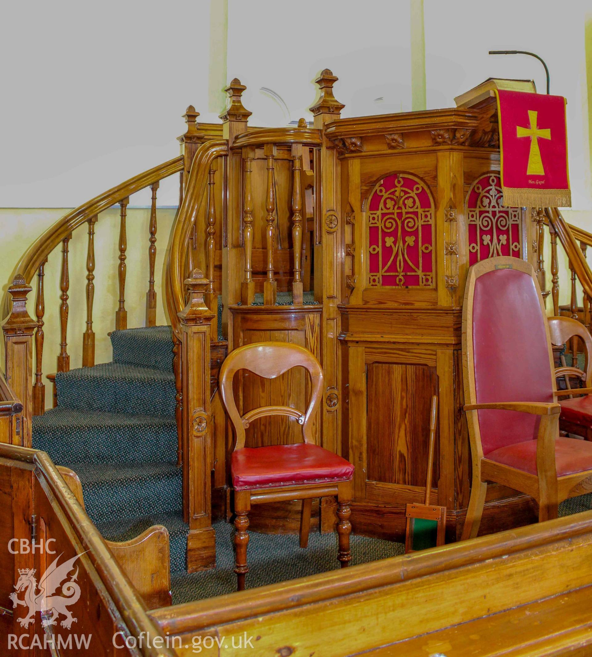 Hen Gapel - View of the pulpit, taken from South-West