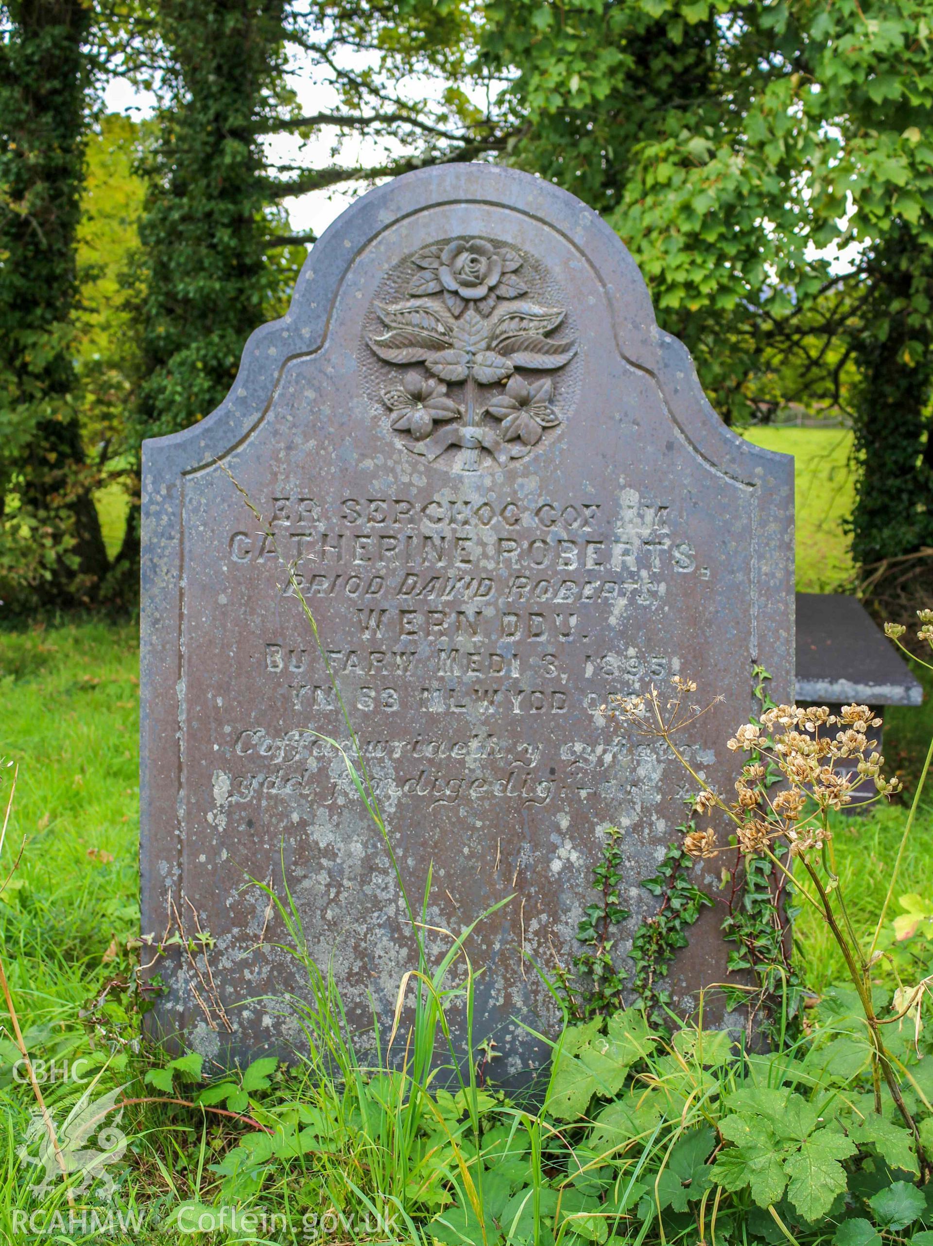 Hen Gapel - View of the grave of Catherine Roberts