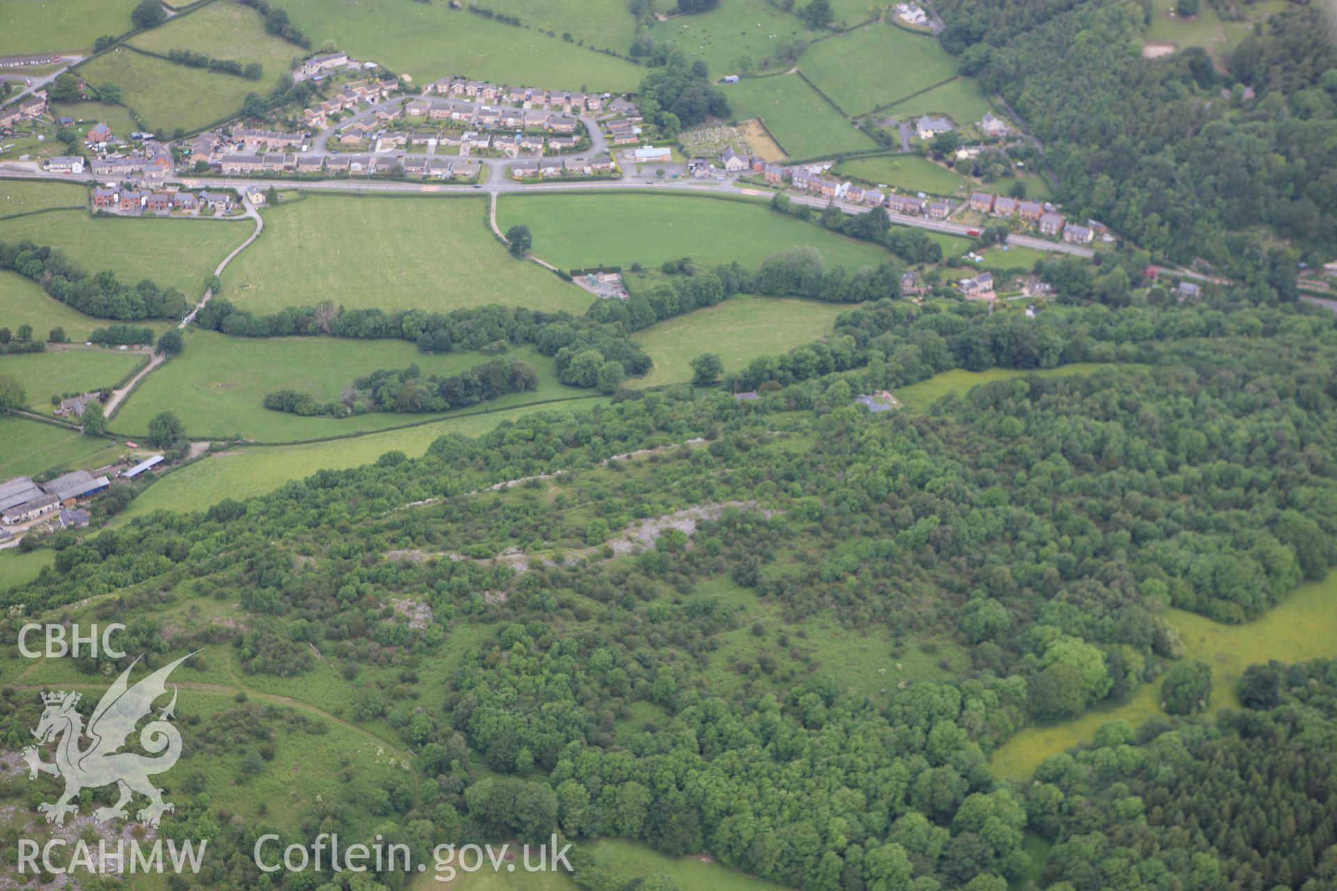 RCAHMW colour oblique photograph of Craig Adwy Wynt enclosure. Taken by Toby Driver on 19/06/2009.