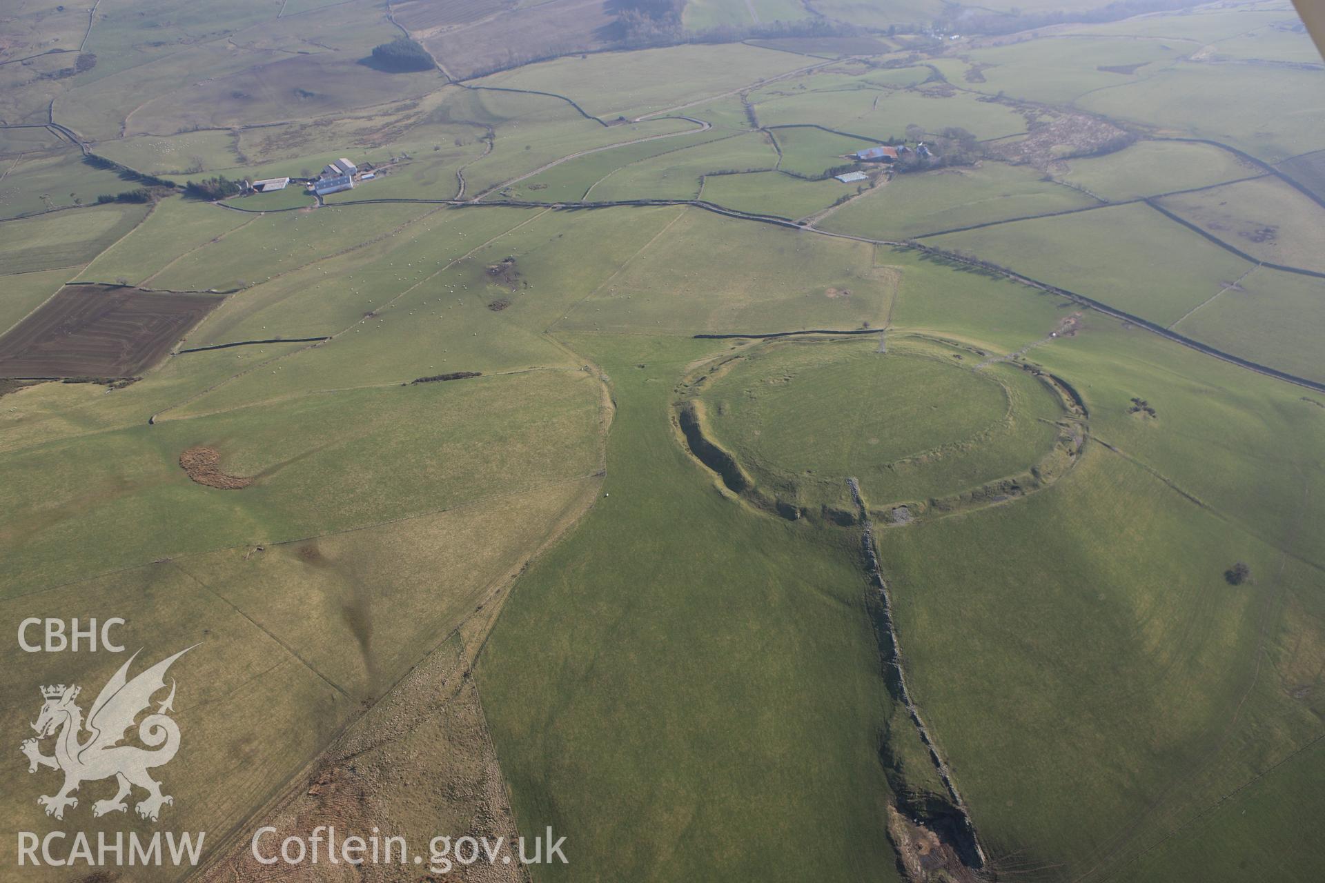 RCAHMW colour oblique photograph of Caer Caradog hillfort. Taken by Toby Driver on 18/03/2009.