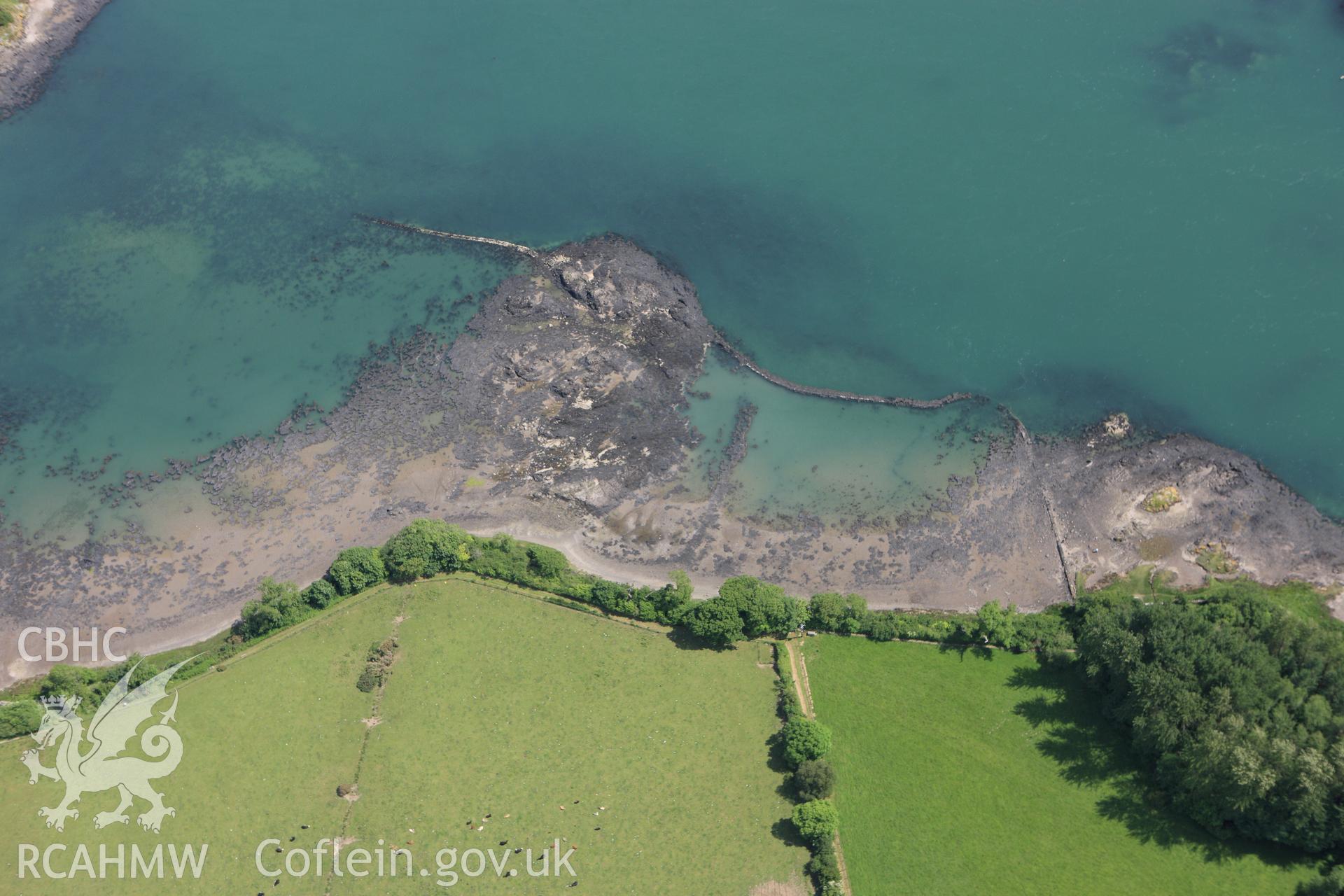 RCAHMW colour oblique aerial photograph of Gorad Ddu Fish Weir. Taken on 16 June 2009 by Toby Driver