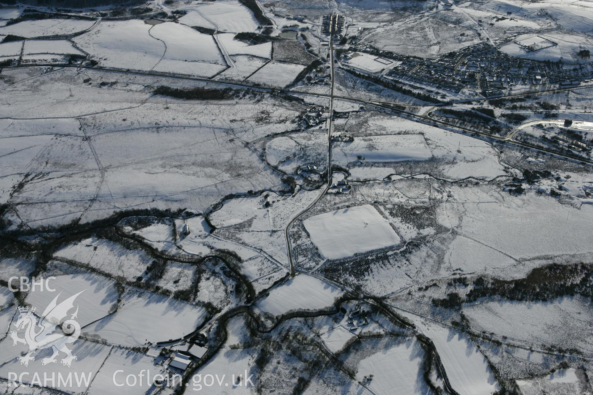 RCAHMW colour oblique photograph of Coelbren Roman fort. Taken by Toby Driver on 06/02/2009.