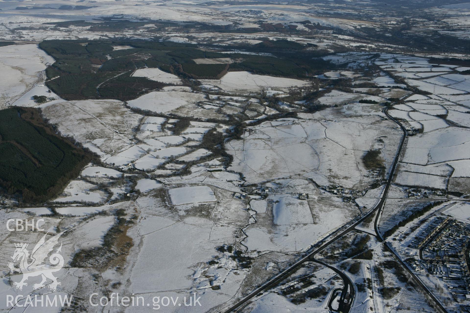 RCAHMW colour oblique photograph of Coelbren Roman fort. Taken by Toby Driver on 06/02/2009.