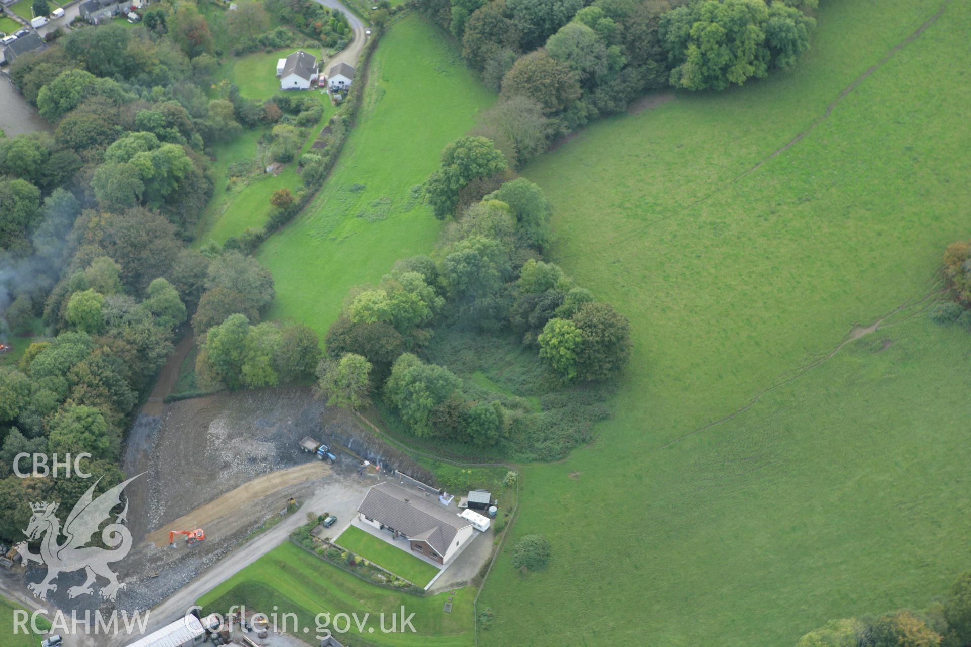 RCAHMW colour oblique aerial photograph of Castell Cynon, Lampeter Velfrey. Taken on 14 October 2009 by Toby Driver