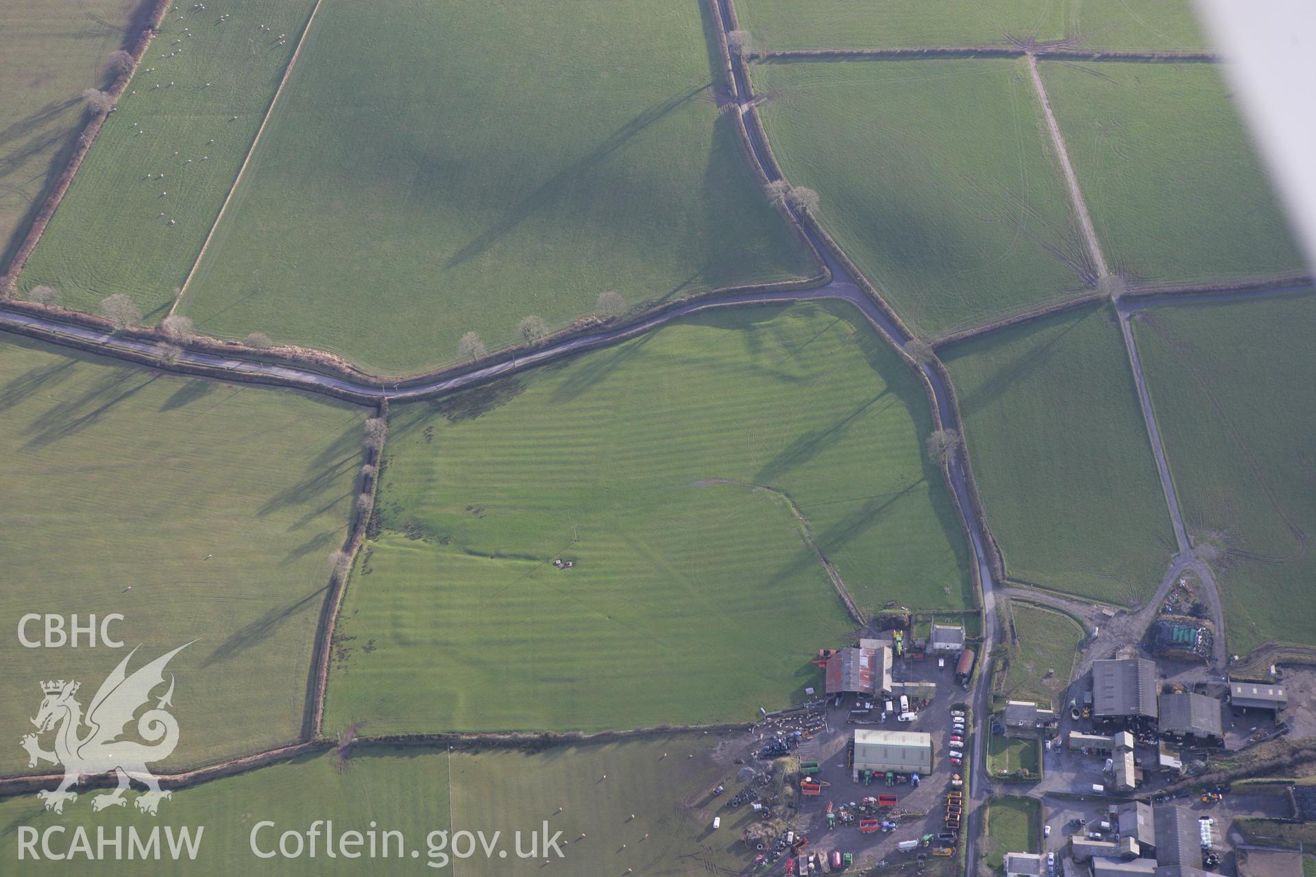RCAHMW colour oblique photograph of Deserted rural settlement, SE of Penyrheol. Taken by Toby Driver on 11/02/2009.