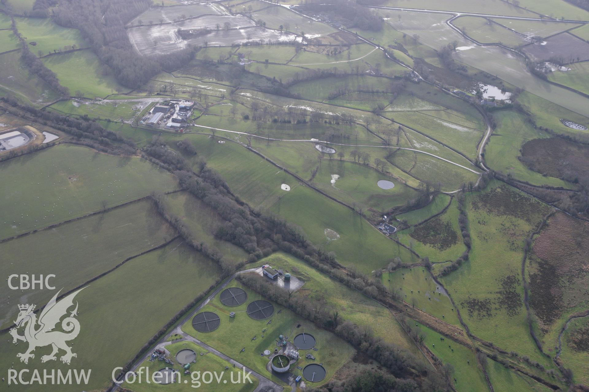 RCAHMW colour oblique photograph of Wats Dyke, east of Padeswood. Taken by Toby Driver on 21/01/2009.