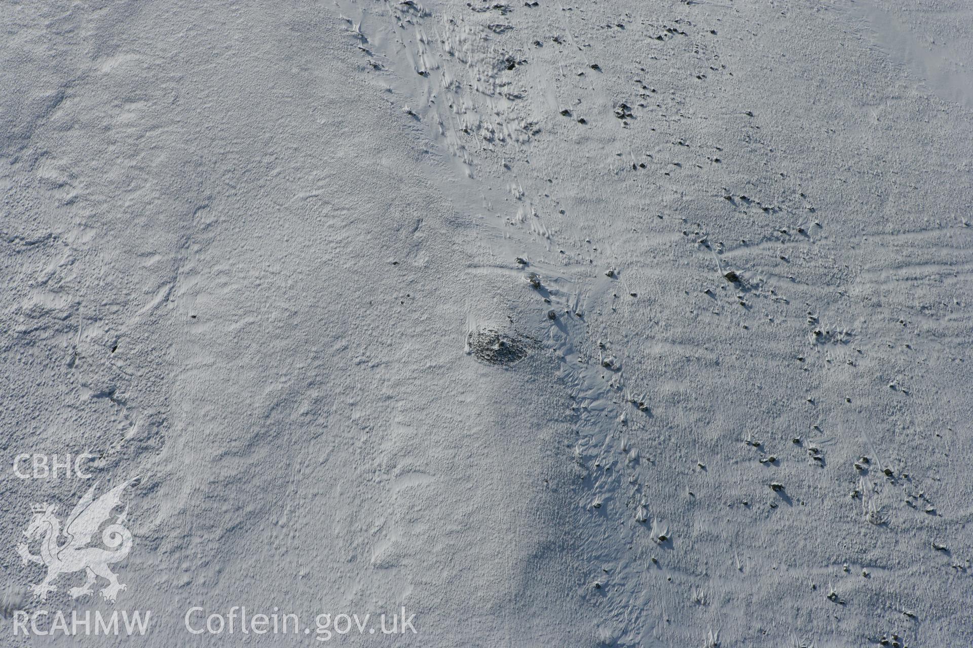 RCAHMW colour oblique photograph of Carn-y-Gigfran. Taken by Toby Driver on 06/02/2009.