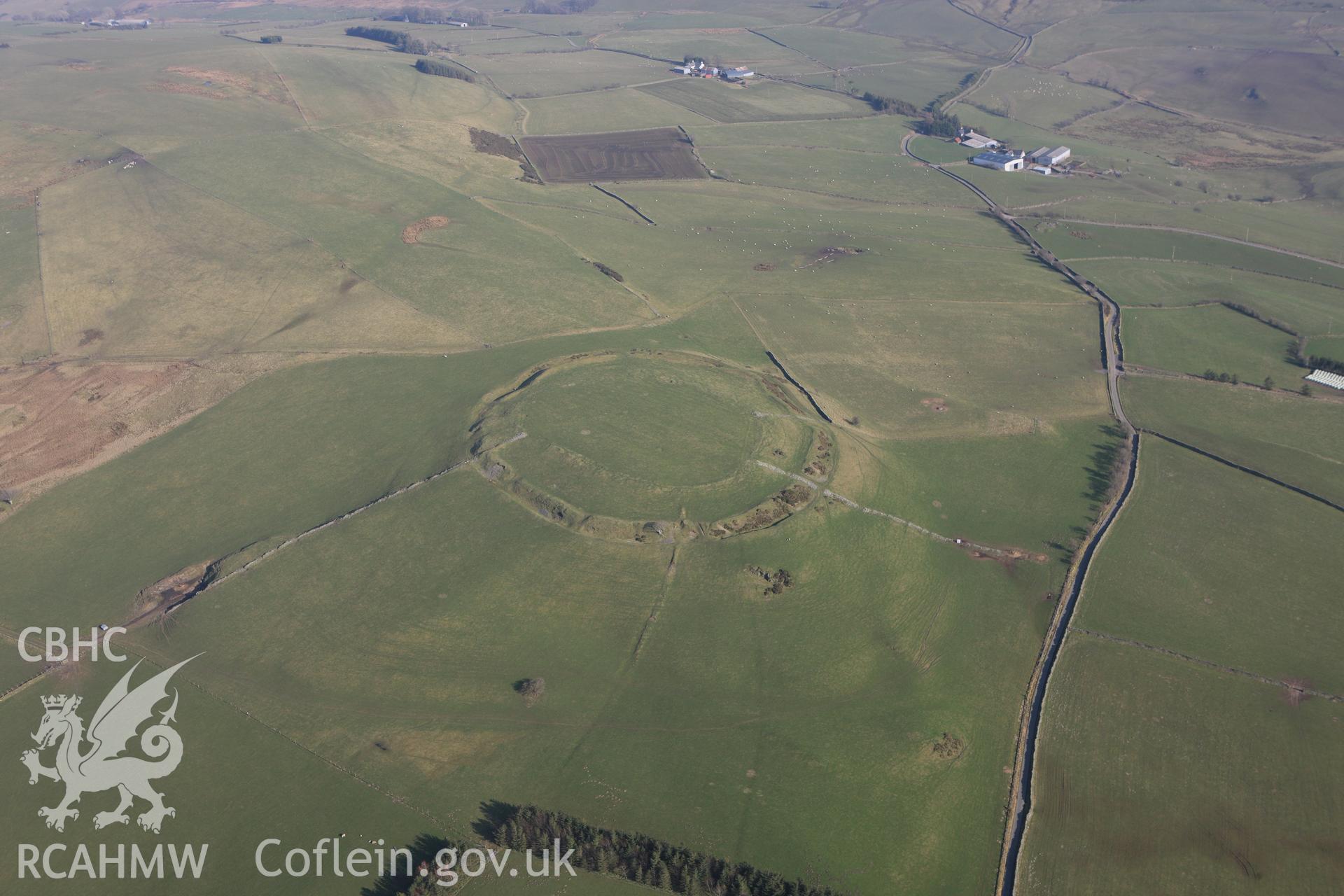 RCAHMW colour oblique photograph of Caer Caradog hillfort. Taken by Toby Driver on 18/03/2009.