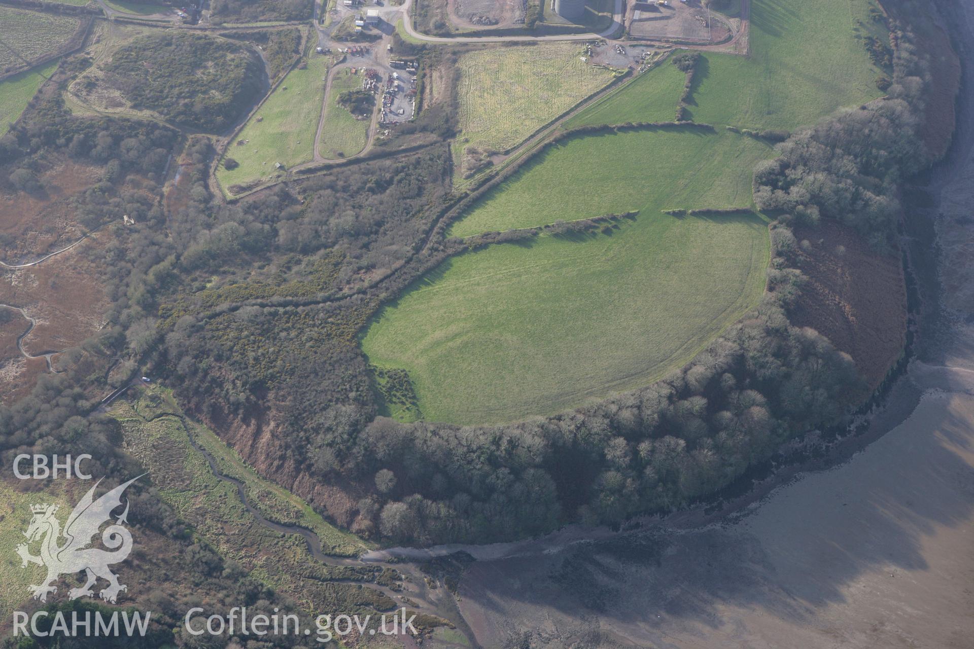 RCAHMW colour oblique photograph of Lewiston Hill; Martin's Haven, enclosure. Taken by Toby Driver on 11/02/2009.