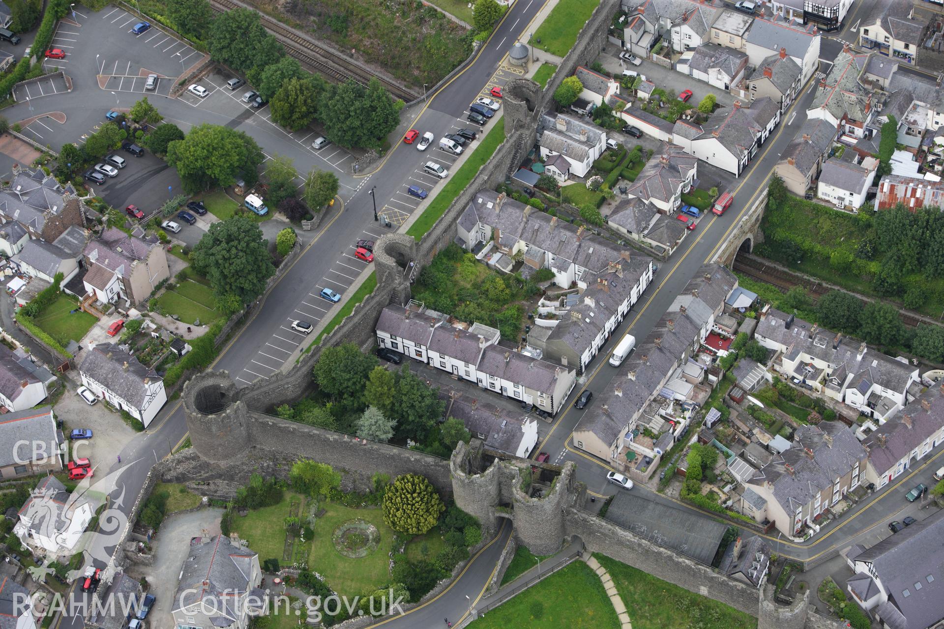 RCAHMW colour oblique aerial photograph of Porth Uchaf, Conwy. Taken on 06 August 2009 by Toby Driver