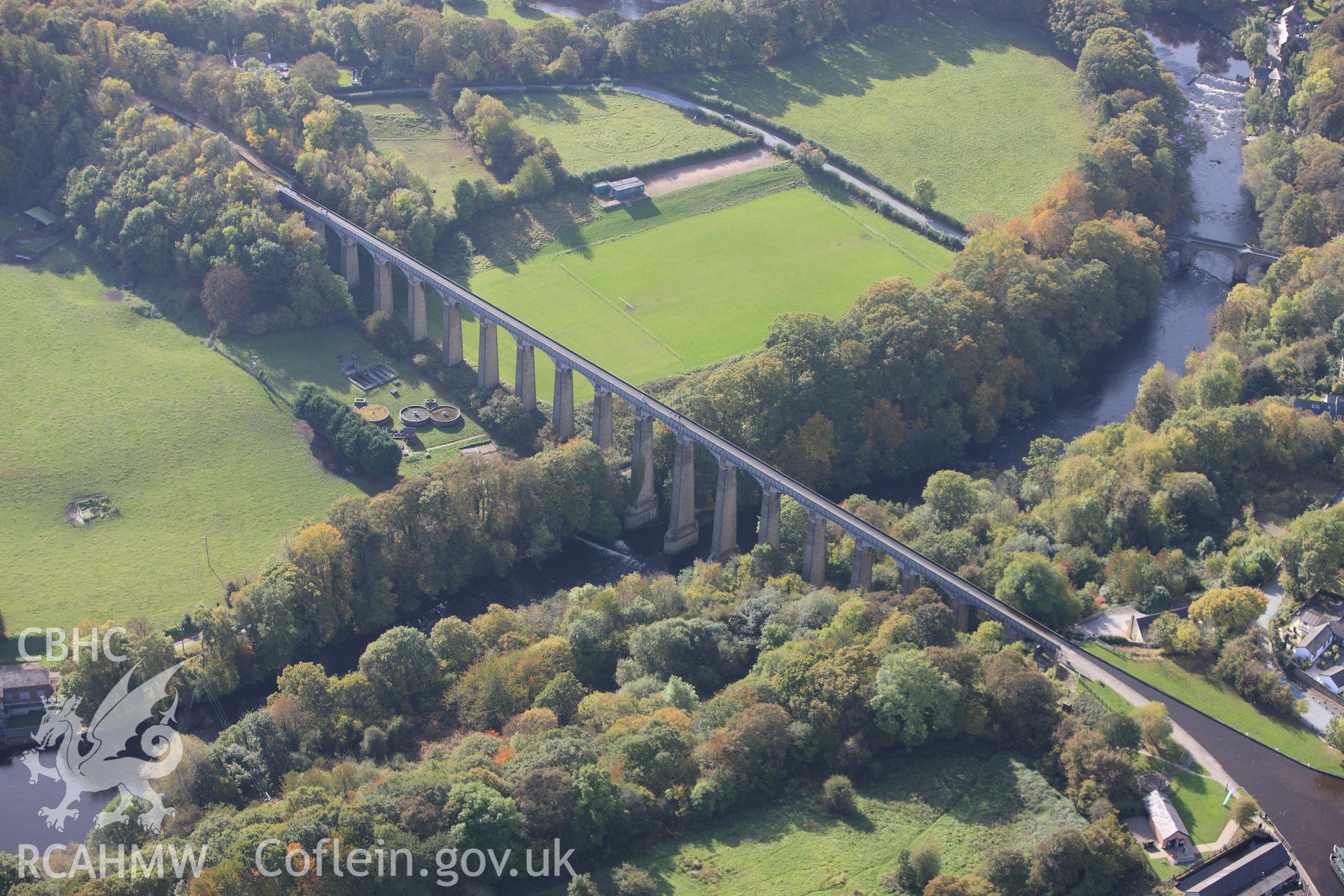 RCAHMW colour oblique aerial photograph of Pontcysyllte Aqueduct on the Ellesmere Canal. Taken on 13 October 2009 by Toby Driver