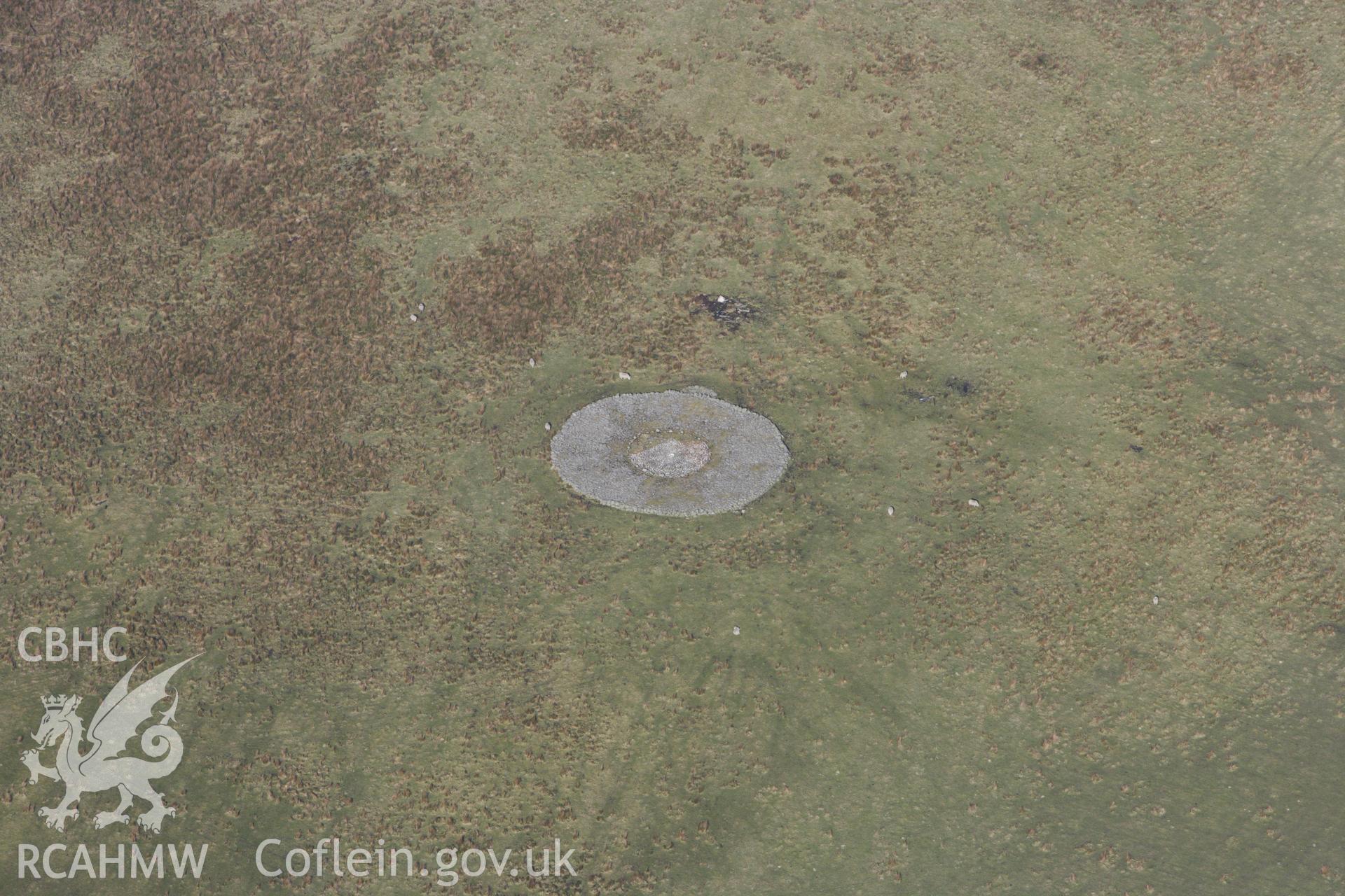 RCAHMW colour oblique photograph of Platform Cairn, Brenig 51. Taken by Toby Driver on 18/03/2009.