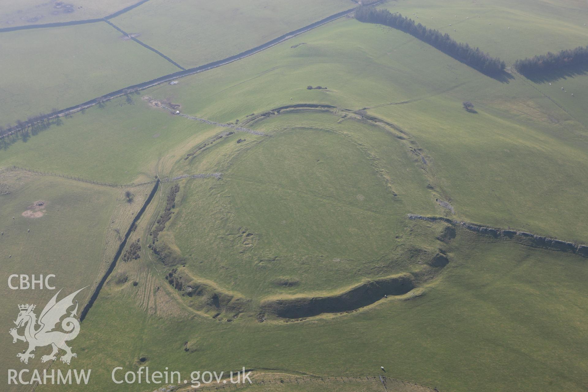 RCAHMW colour oblique photograph of Caer Caradog hillfort. Taken by Toby Driver on 18/03/2009.