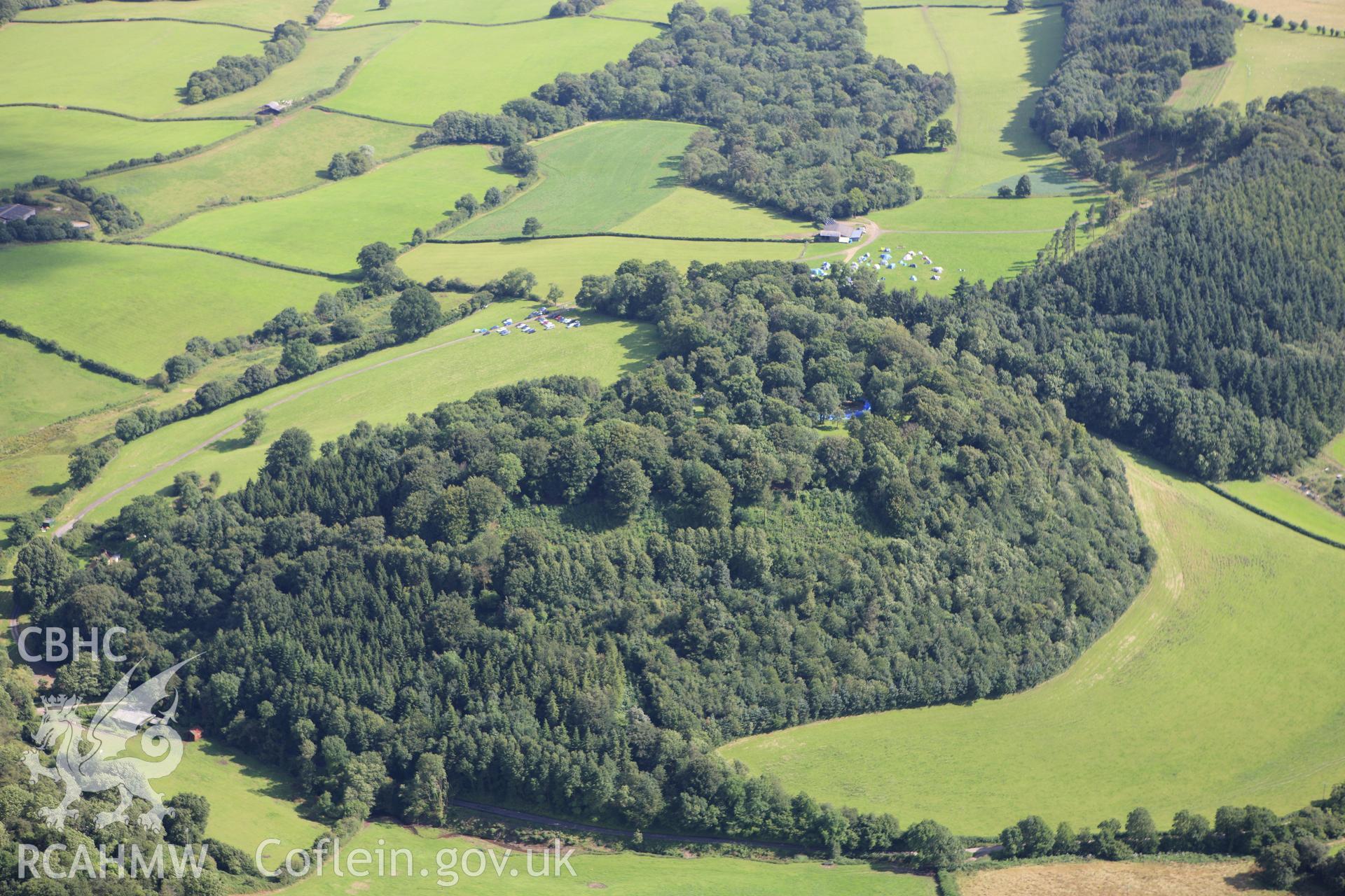 RCAHMW colour oblique aerial photograph of Campswood Camp. Taken on 23 July 2009 by Toby Driver