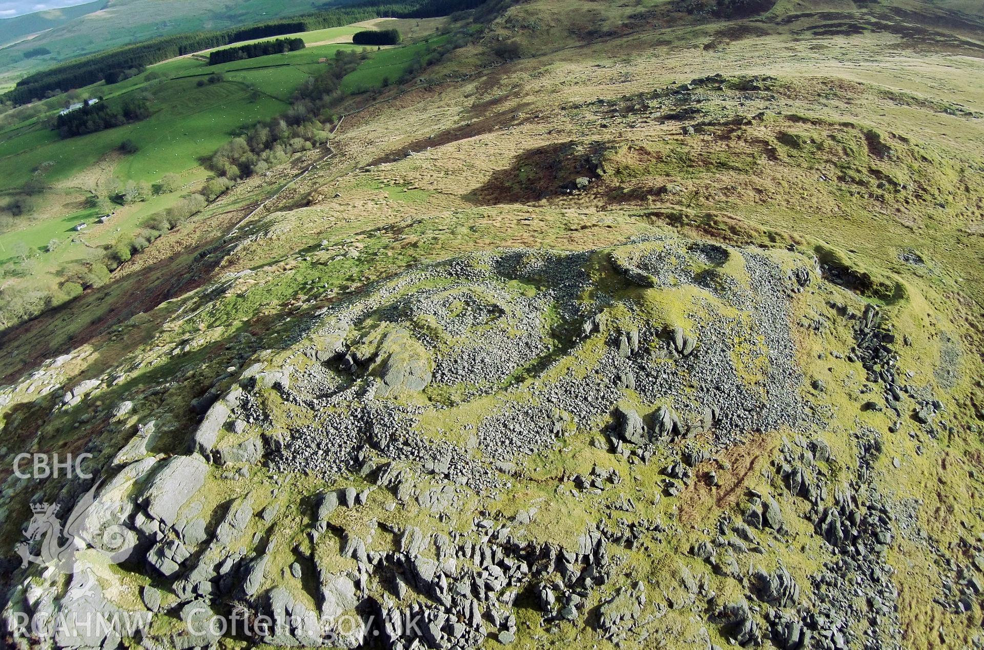 Digital aerial photograph showing Castell Carndochan.